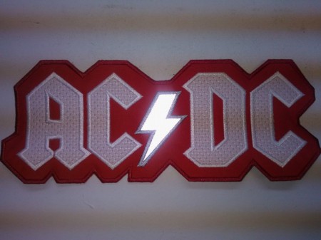 ACDC 001